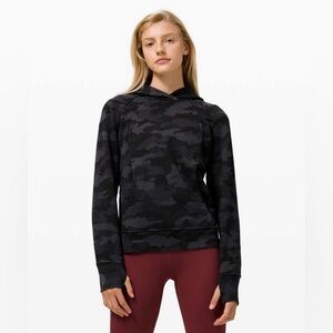 Lululemon Scuba Pullover Heritage 365 Camo Deep Coal Multi
